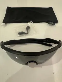 試着のみ】OAKLEY サングラス OO9275-01 ブラック ケース付 美品