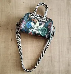 アディダスオリジナルス　ミニボウリングバッグ