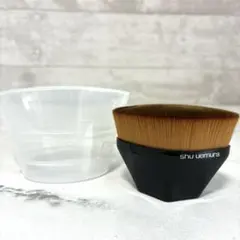 未使用　shu uemura ペタル55 ファンデーションブラシ　①のサムネイル