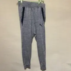PUMA グレー ジョガーパンツ M