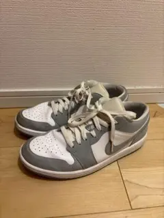 Nike Air Jordan 1 Low ウルフグレーカラー