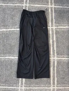 トラックパンツ