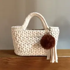 ベージュ×Tシャツヤーン　ズパゲッティ マルシェバッグ　お花模様　アプリコット