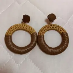 麦わら ピアスのサムネイル
