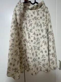 クリーム色花柄フレアスカート　ロペピクニック　サイズ38