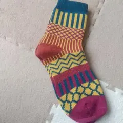 カラフル幾何学模様ソックス