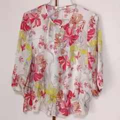 【美品】HANAE MORI ハナエモリ 花柄 シフォン ブラウス サイズ40のサムネイル
