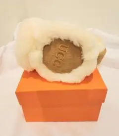 【新品未使用】UGG イヤーマフ 楽天市場】アグ UGG イヤーマフ SHEEPSKIN EMBROIDERY EARMUFF