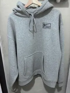期間限定値下げ！STUSSY Nike コラボ フード付きパーカー グレー