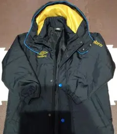 Umbro ベンチコート ブラック/イエロー130センチ