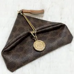 【美品】CELINE トライアングル ケース マカダム 馬車金具 タッセル 2026年最新】セリーヌ 馬車金具の人気アイテム - メルカリ
