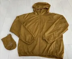 ユニクロ ポケッタブルUVカットパーカー S MEN