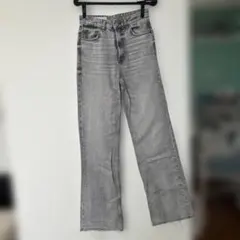 ZARA ハイライズ ストレートデニム グレーのサムネイル
