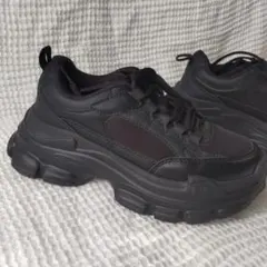 【美品】スニーカー オールブラック 厚底 レディース 22.5