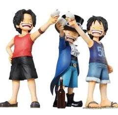 CARP × ONE PIECE カープ ワンピース フィギュア 3体セット - メルカリ