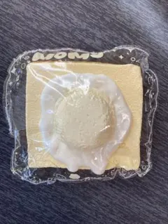 MoMo アイストースト　スクイーズ　momo