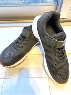 ASICS 子ども用スニーカー　LAZERBEAM(レーザービーム)