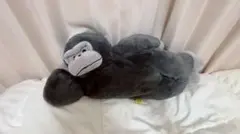 グレーのゴリラぬいぐるみのサムネイル
