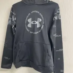 UNDER ARMOUR ブラック パーカー フード付き　YXL