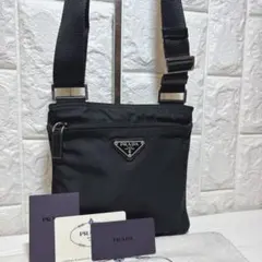 【極美品】 PRADA 三角ロゴ ナイロン ショルダーバッグ サコッシュ 斜め掛