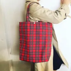 大人気再販☺︎撥水地素敵エコバッグ　赤タータンチェック　コンパクト収納　カラビナ付