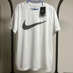 ナイキ　トレーニングtシャツ