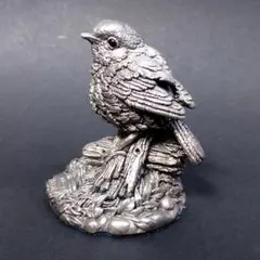 彫刻 金属鳥 鶏 動物 ミニ 金属 金運 鷹　松　松の木　鳥　ブロンズ　鉄製品　鉄製　銅彫金　彫刻　鳥　アンティーク 卓上装飾 装飾 オフィス アートホーム 工芸品