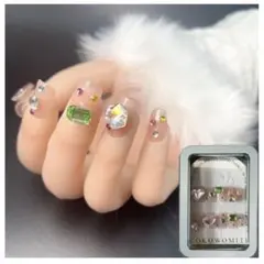 華やかな爪❤️ネイルチップ　可愛い爪　付け爪　パーティ