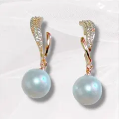 揺れる　アコヤ真珠　ピアス　パールホワイト　k18コーティング s925