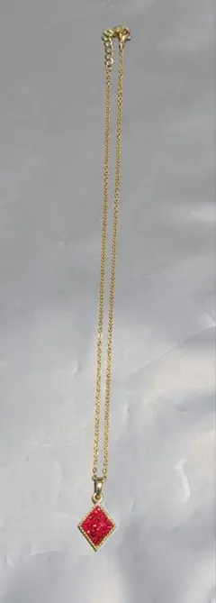 ダイヤモンド型 ネックレス