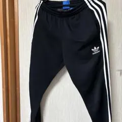 adidasスウェットのサムネイル