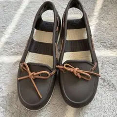 Crocs レディース サンダル ブラウンのサムネイル