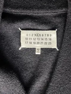 あ*つ様 Margiela（マルジェラ）　エルボーパッチ　ウールカーディガンのサムネイル