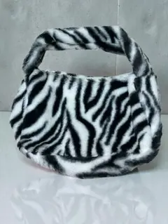 Item thumbnail for item ea4c32a7-14b7-4a44-83d8-fbd895ec7d85