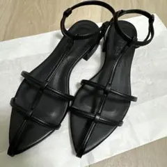 ルタロン　ポインテッドダブルストラップTサンダルのサムネイル