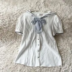シークレットハニー　セーラー服　リボン　シャツ　ブラウス　白のサムネイル