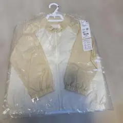 新品　UNIQLOキッズ　ポケッタブルパーカー