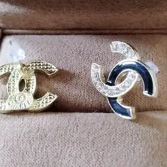 CHANEL CCロゴ ピアス クリスタル付き