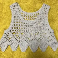 アイボリー編み物クロップドベスト