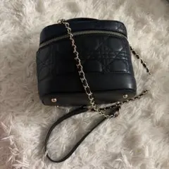 ブラックレザーキルティングショルダーバッグ