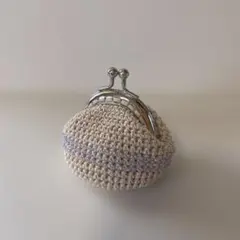 ビーズ装飾のがま口型小物入れ