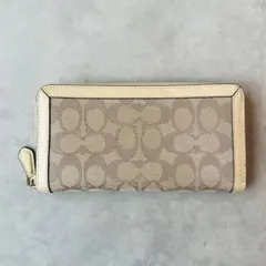 新品 COACH シグネチャー パテント アコーディオン 長財布 n9 - メルカリ