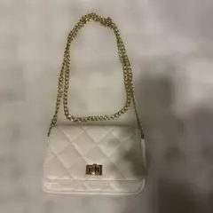 ホワイト キルティング ショルダーバッグ