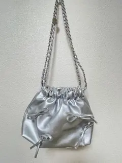 シルバー ドローストリング ハンドバッグ