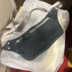 ダークブルー レザー ボディバッグ　#カルドア