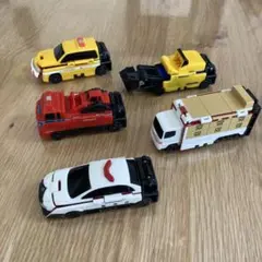 未使用 廃盤 バンダイ VooV ブーブ FR06 2015年 変身ミニカー 変身するミニカー ブーブ （ カバ車 ） - YouTube