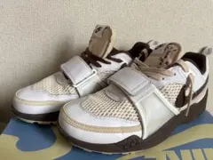 Travis Scott × Nike Zoom Field Jaxxのサムネイル