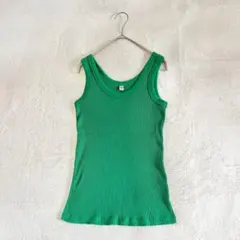 【ユニクロ】リブタンクトップ（M）グリーン 後ろ深め トップス 綿混 シンプル