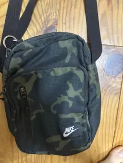 NIKEショルダーバックのサムネイル