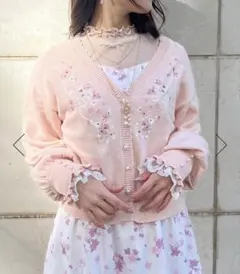超美品☆ アクシーズファムのSAKURA桜刺繍ショートカーディガン